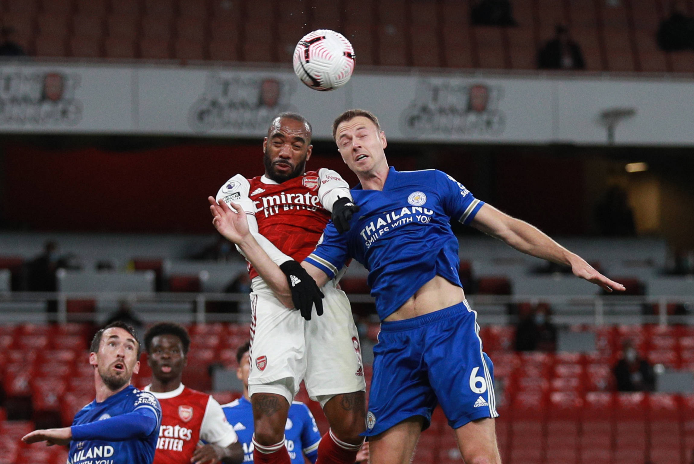 巨额的财务 巨额的财务