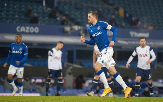 我们应给予 我们应给予